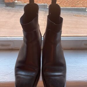 Everlane Square Toe Chelsea Boots // Size 7.5